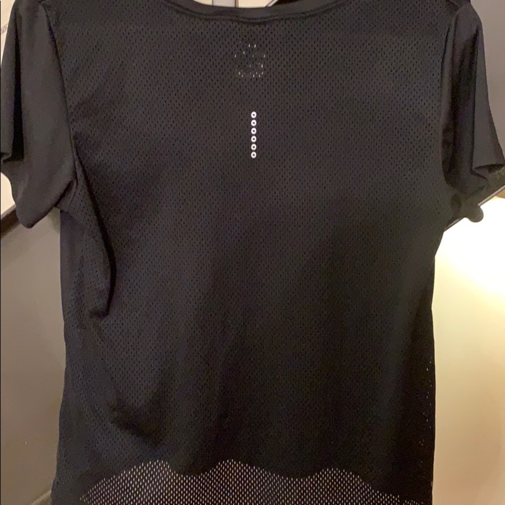 Light weight running tee - Picture 2 of 2